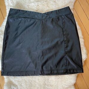 Short mini Skirt - faux leather
